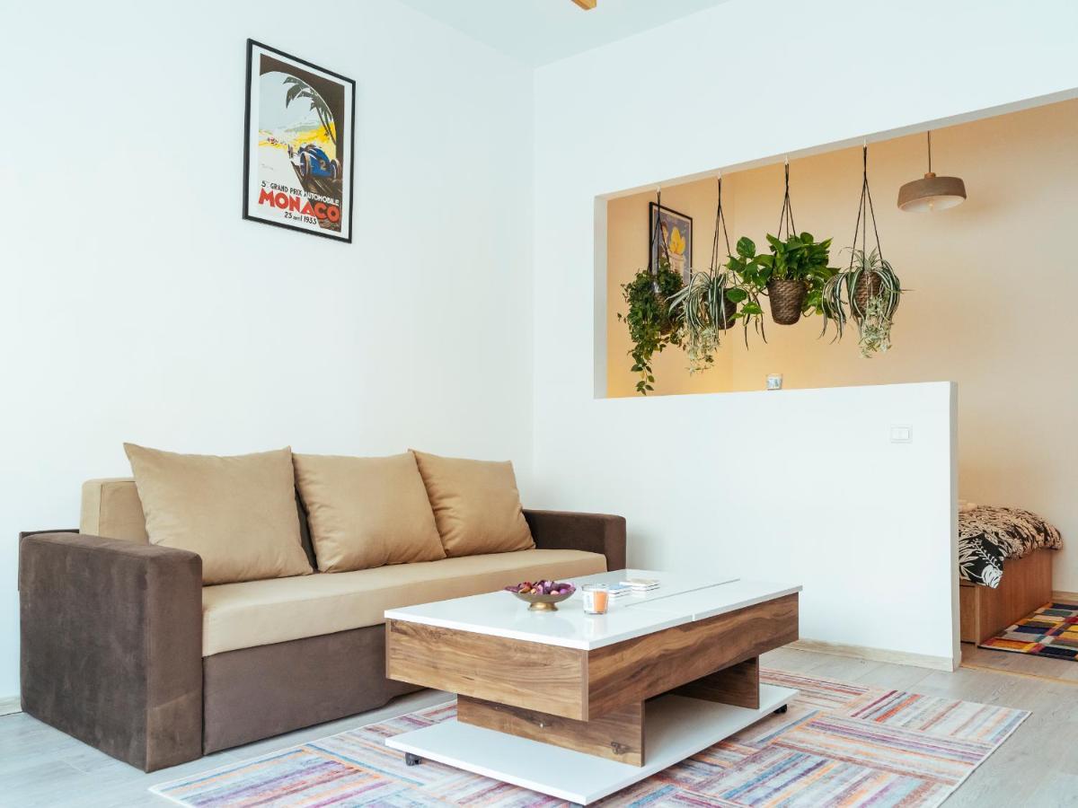 Central Old Town Studio - Historic Area Букурещ Екстериор снимка